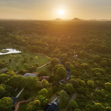 Ayugiri Ayurveda Wellness Resort Sigiriya Exterior foto