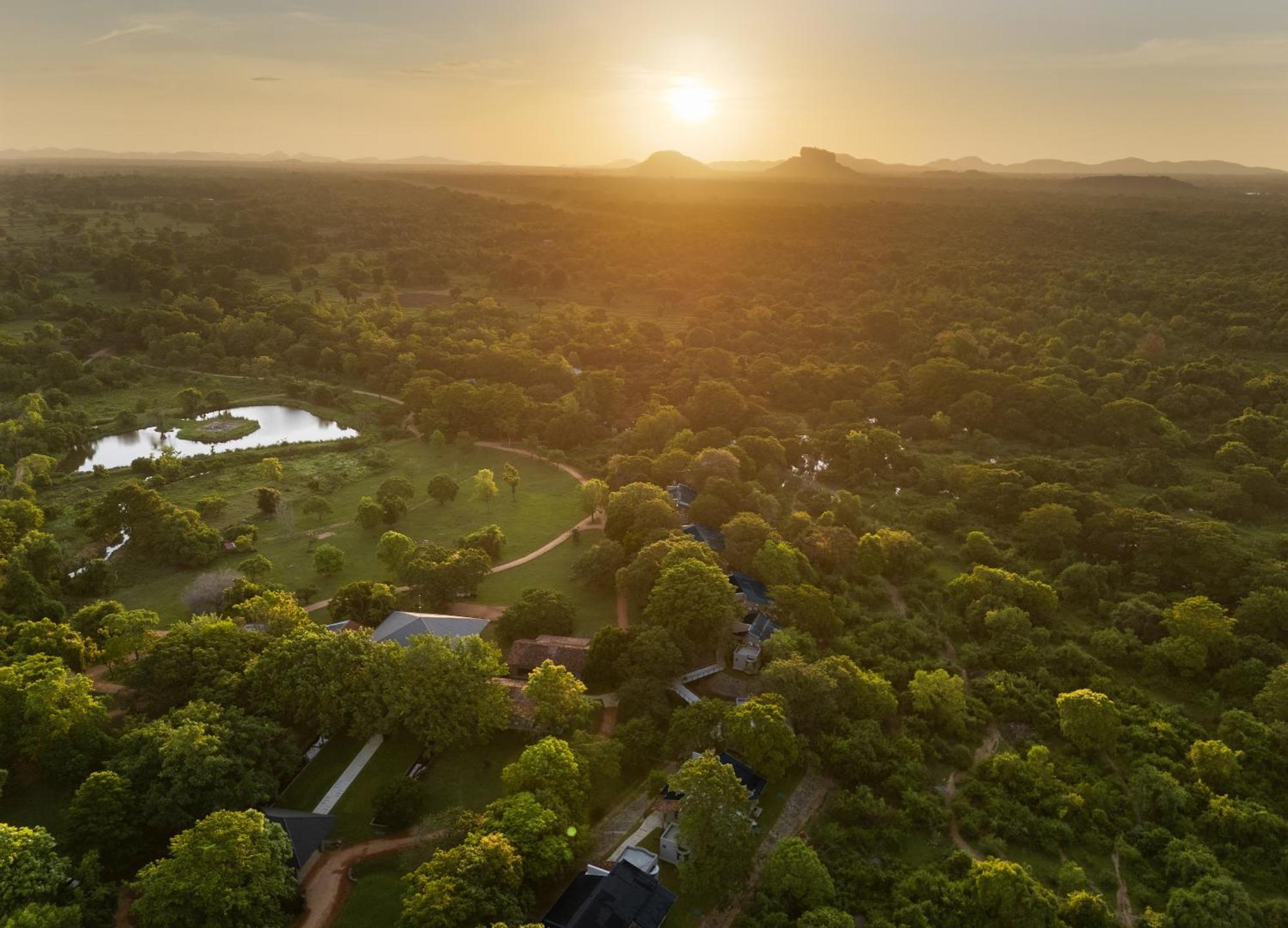 Ayugiri Ayurveda Wellness Resort Sigiriya Exterior foto