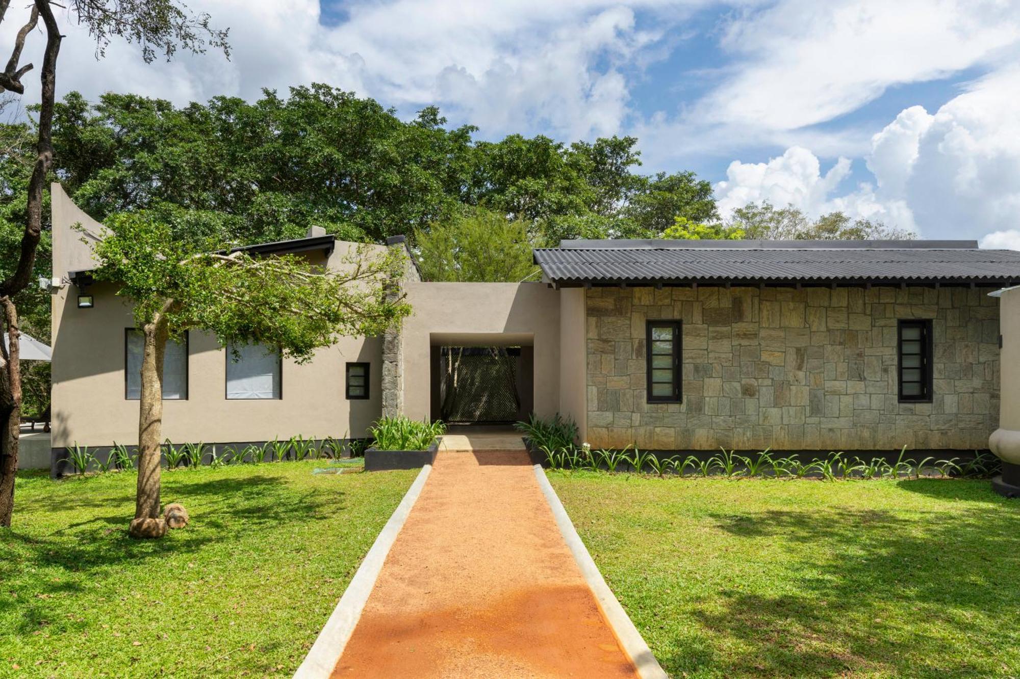 Ayugiri Ayurveda Wellness Resort Sigiriya Exterior foto